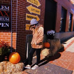 Meet your Posher, Meghan